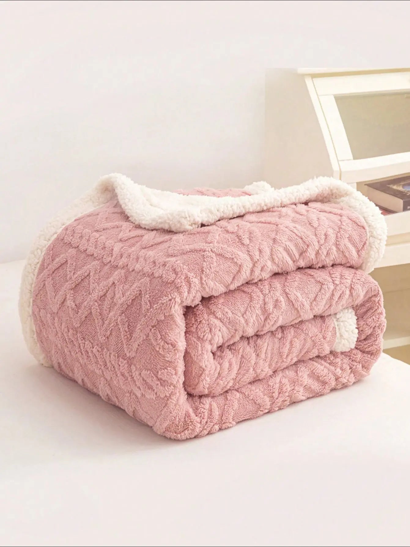 Ultra Soft Faux Fur Weighted Blanket